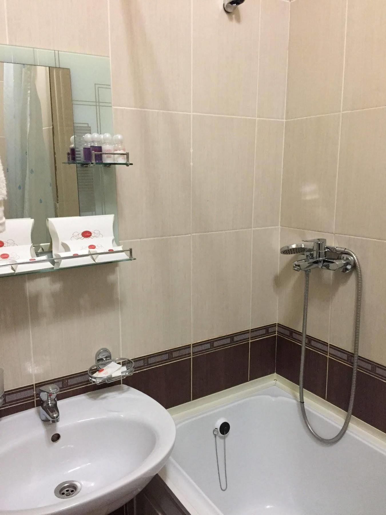 Belon Life Hotel Astana Extérieur photo