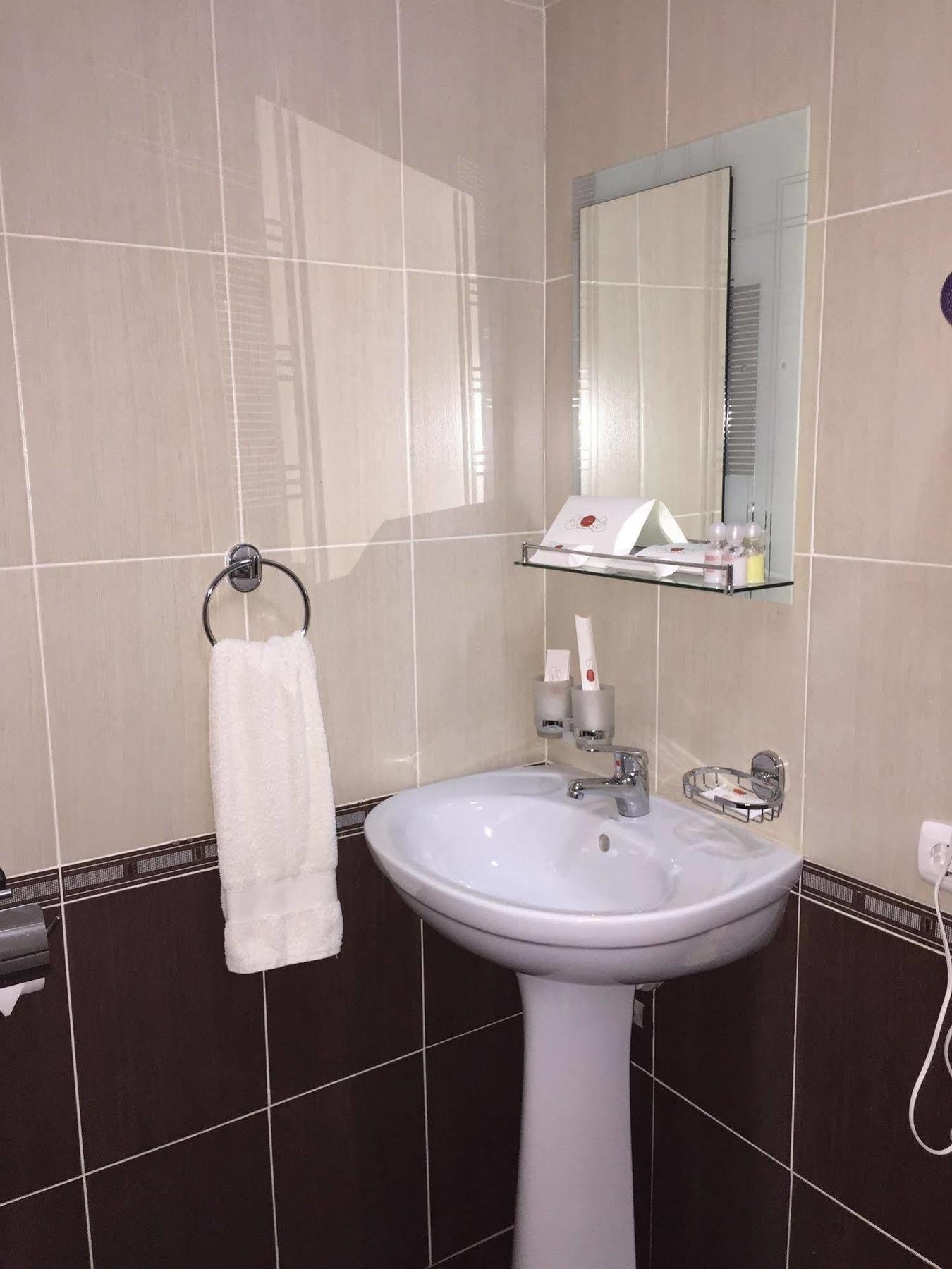 Belon Life Hotel Astana Extérieur photo