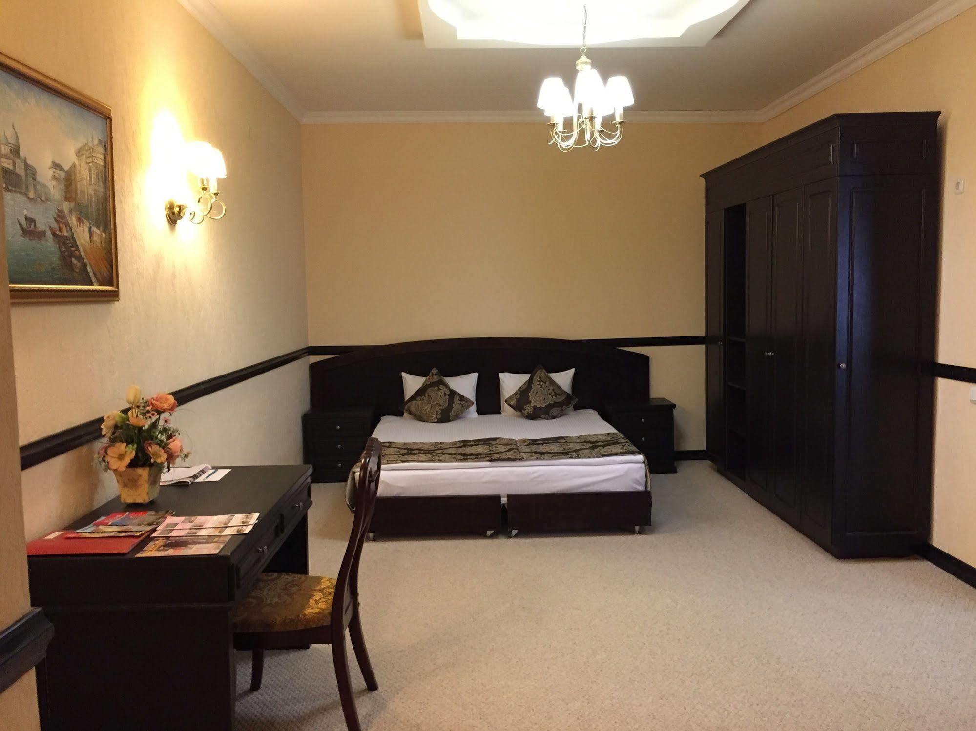 Belon Life Hotel Astana Extérieur photo